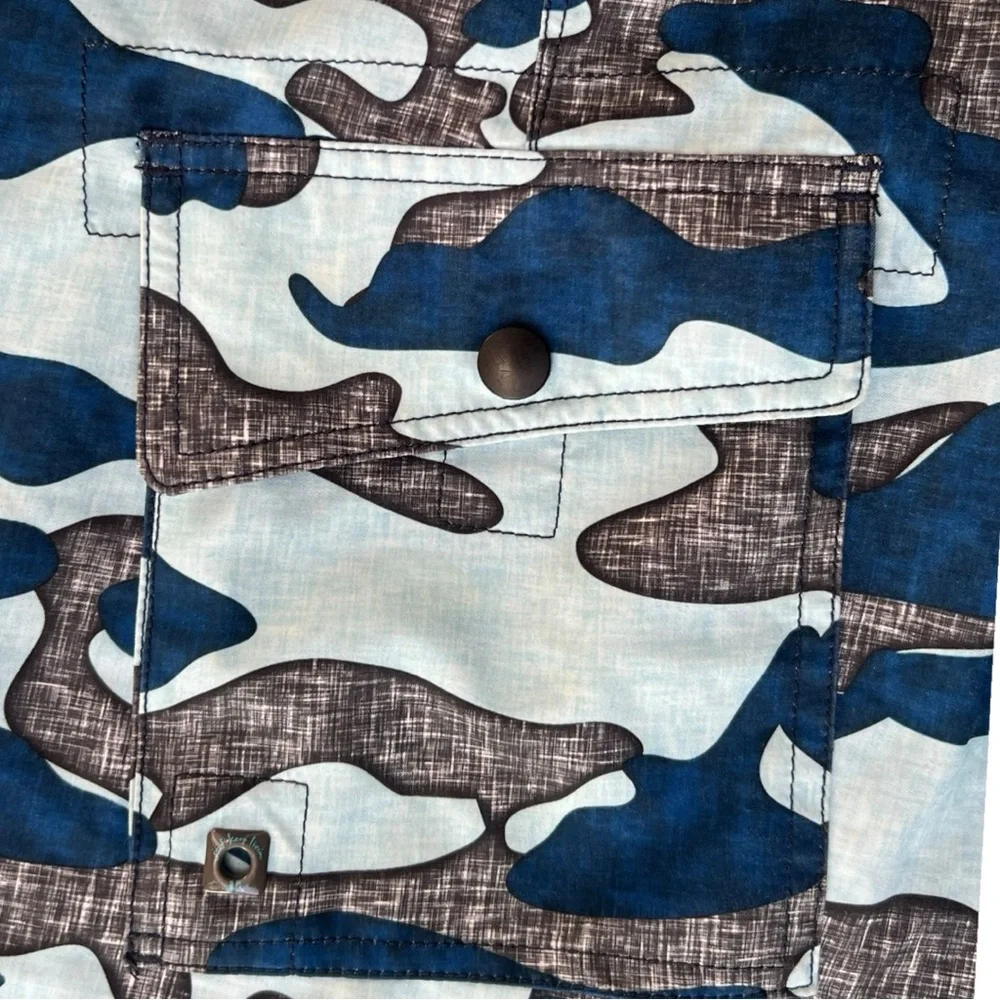 🩳 JK just keep livin‎ Men’s Camo Swim Trunks Size 36 | Blue Camo